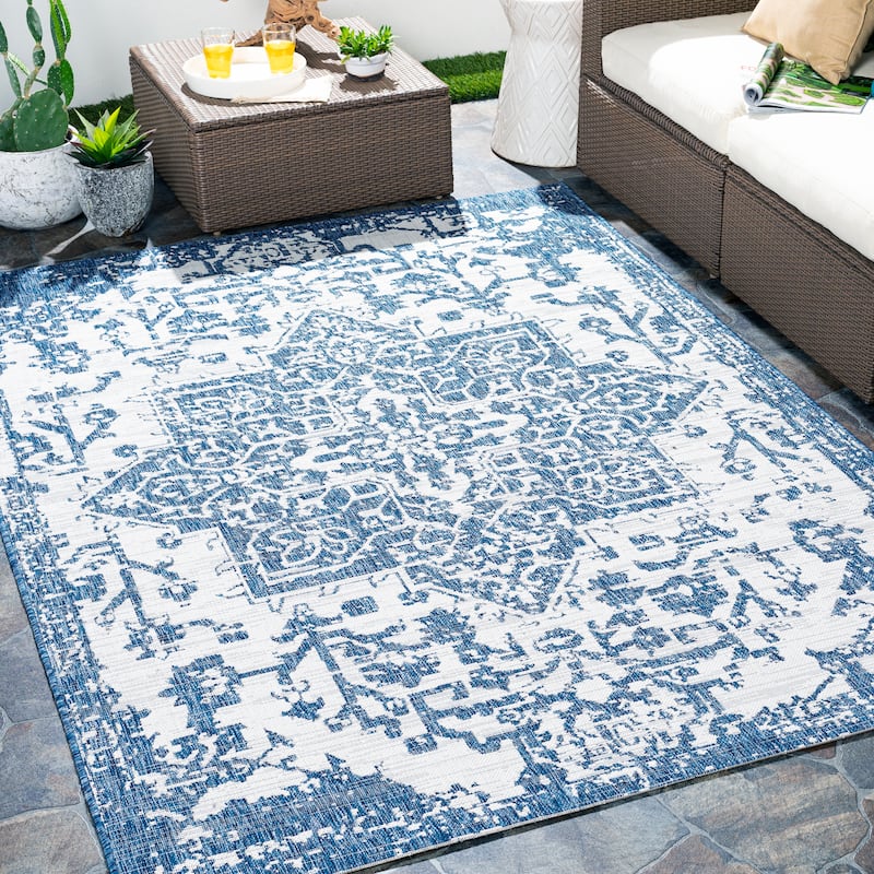 Livabliss Andell Indoor/ Outdoor Vintage Medallion Area Rug - 6'7" Round - Blue