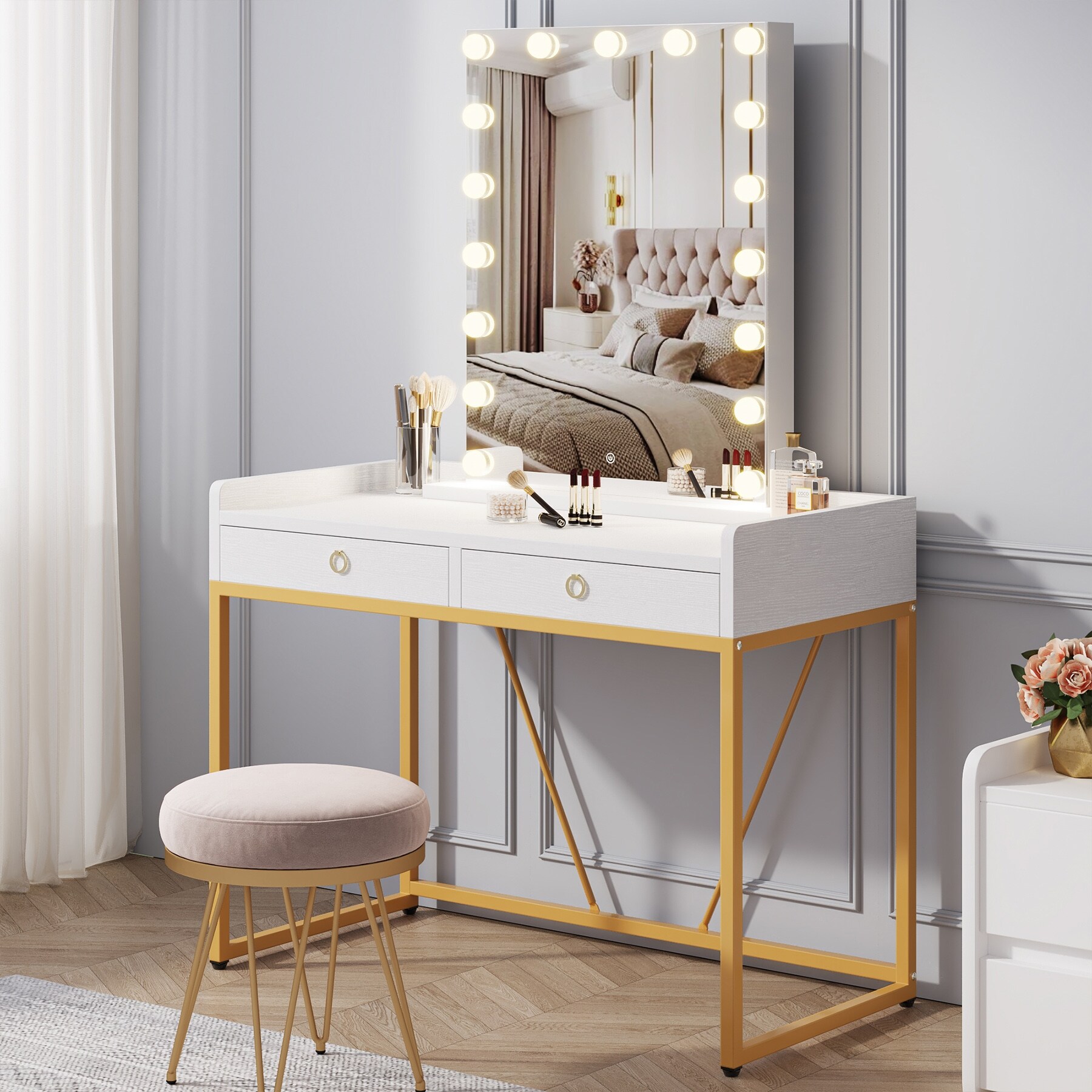 Simple top makeup vanity