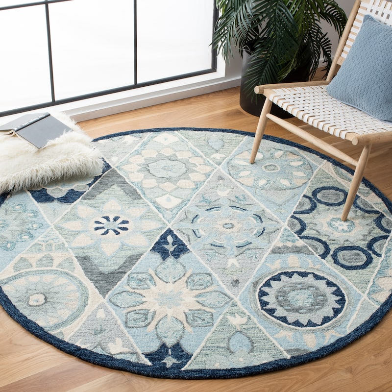 SAFAVIEH Handmade Suzani Cicely Floral Trellis Wool Rug - 6' Round - Blue/Ivory