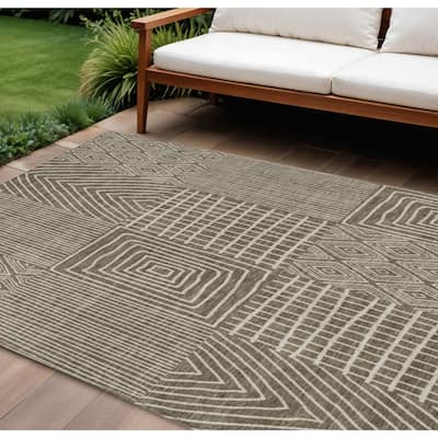 HomeRoots Geometric Transitional Rectangle Outdoor Rug