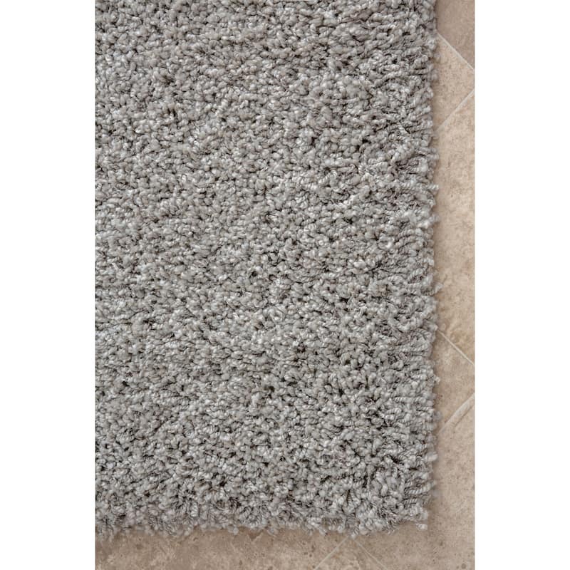 Nuloom Janine Plush Shag Area Rug