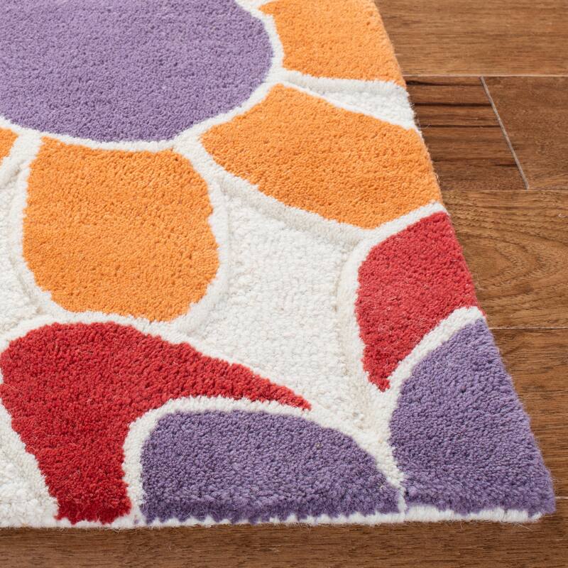 SAFAVIEH Handmade Kids Miens Floral Wool Rug