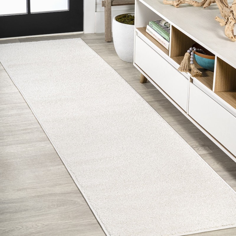 JONATHAN Y Tumbling Solid Low-Pile Area Rug - 2 X 10 - Cream