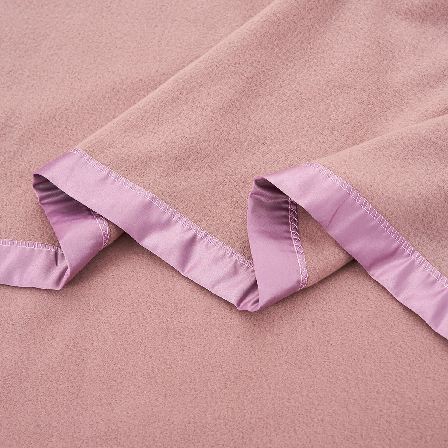 Silk edge blanket online