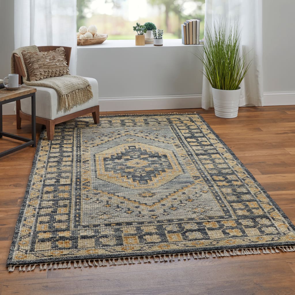 Grand Bazaar Foxboro Hand Knotted Medallion Transitional Area Rug