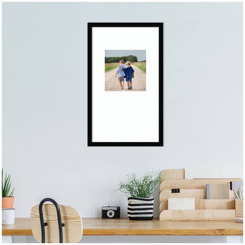 Kate and Laurel Svelte Noir Black Photo Frame
