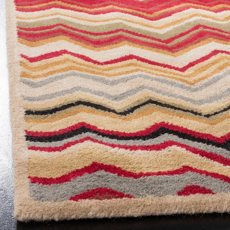 SAFAVIEH Handmade Wyndham Gulzhan Modern Wool Rug