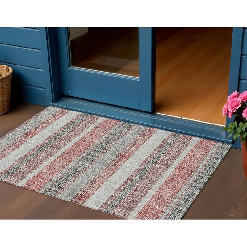 HomeRoots Striped Transitional Rectangle Outdoor Rug - 3' x 5'