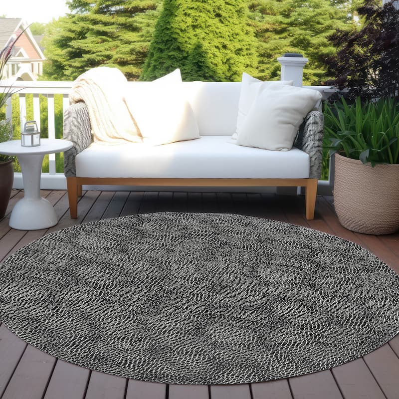 Machine Washable Indoor/ Outdoor Solid Modern Chantille Rug