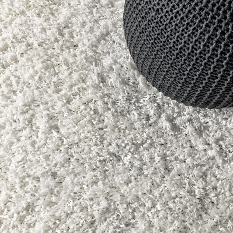 JONATHAN Y Modern Shag Plush Tassel Area Rug