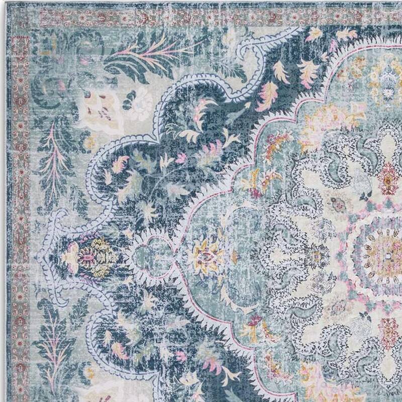 HomeRoots Medallion Traditional Rectangle Area Rug - 4' X 6'