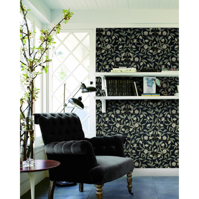Norwalk Jasmine 27 in. x 27 ft. = 60.75 sq. ft Wallpaper Roll