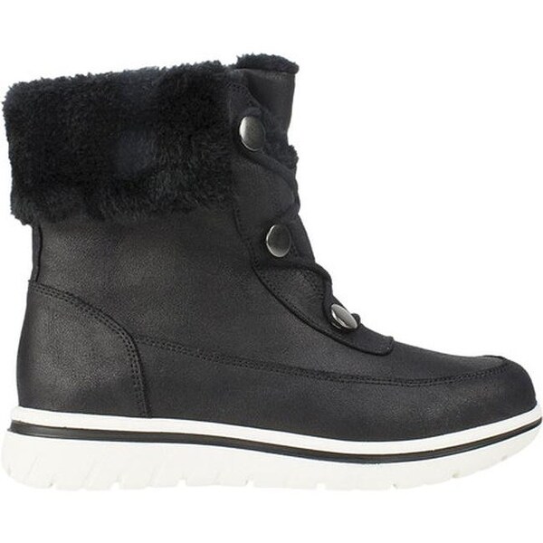 cliffs by white mountain black boots