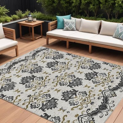 HomeRoots Oriental Transitional Rectangle Outdoor Rug
