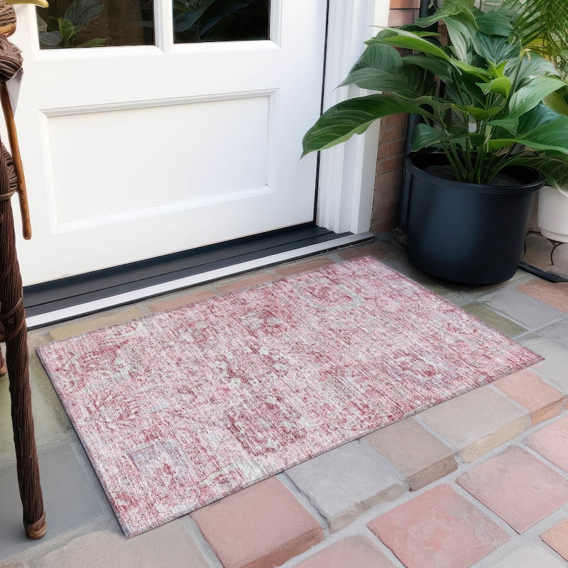 Machine Washable Indoor/ Outdoor Vintage Traditional Chantille Rug