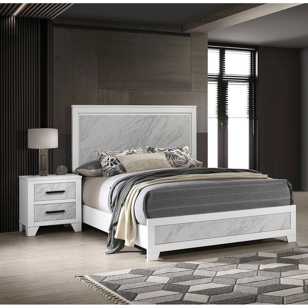 Contemporary 3pc White Finish Bedroom Furniture Set