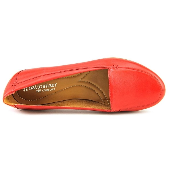 naturalizer red flats