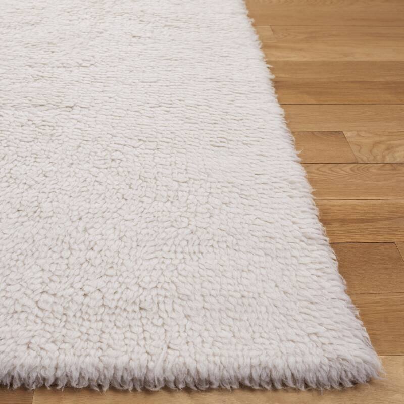 SAFAVIEH Handmade Casablanca Felizia Wool Rug