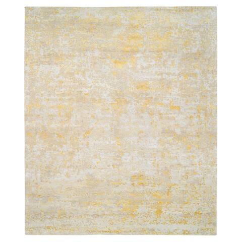 Shahbanu Rugs Gold, Abstract Design Wool and Silk, Hi-Low Pile Hand Knotted, Oversized Oriental Rug (12'0" x 14'10")