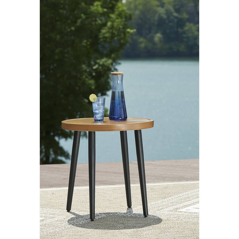 Signature Design by Ashley Horizon Hall Brown/Black Outdoor End Table - 22.13" W x 22.13" D x 22.88" H