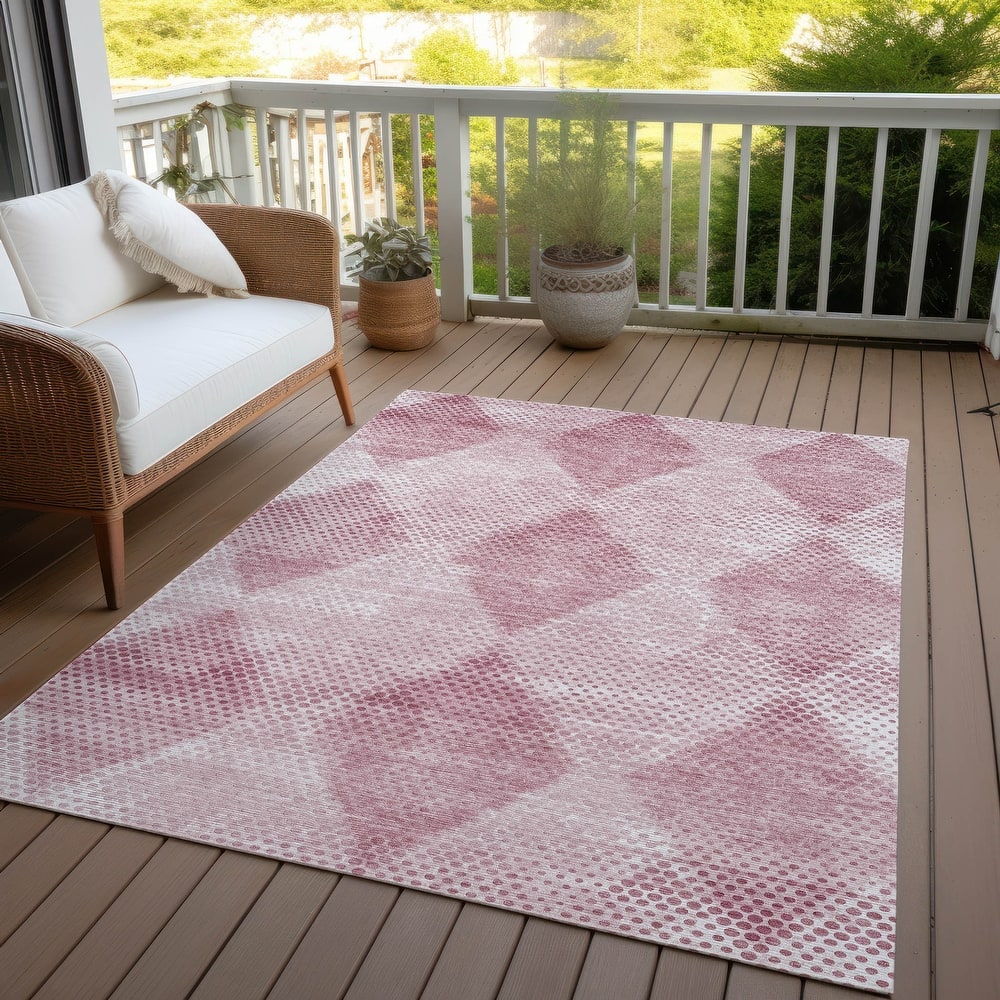 Machine Washable Indoor/ Outdoor Modern Diamonds Chantille Rug