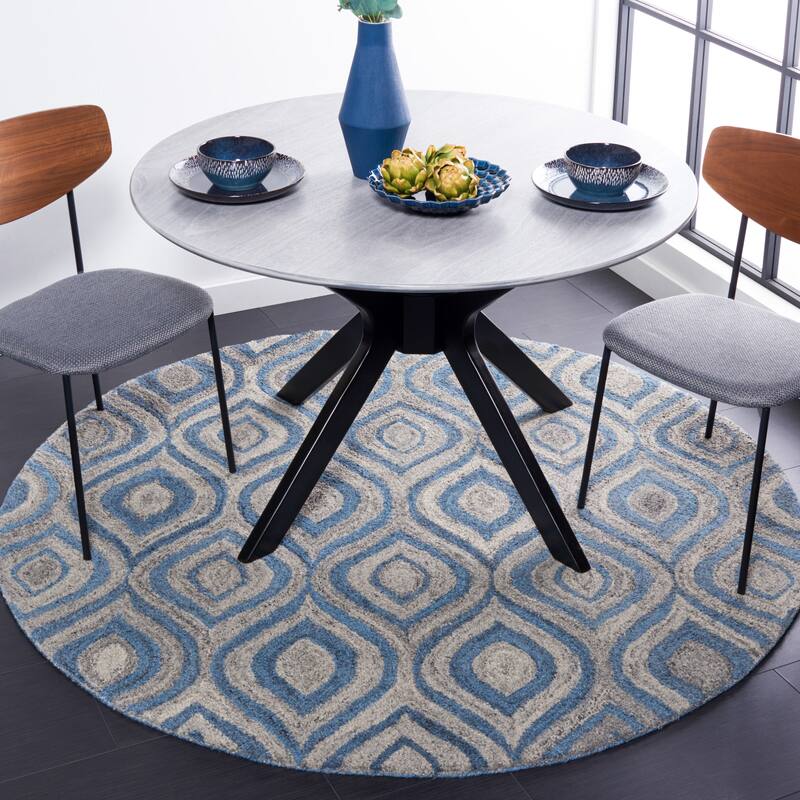 SAFAVIEH Handmade Abstract Florencia Geometric Ogee Wool Rug