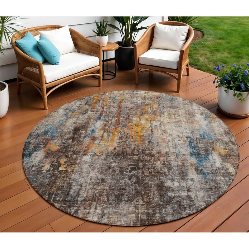 HomeRoots Abstract Transitional Rectangle Outdoor Rug - 8' Round