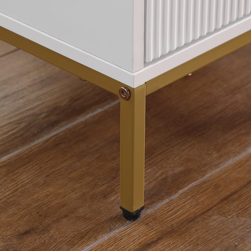 Nightstand with 3 Drawers, Sofa Side Table with Metal Handles & Legs, Wavy Drawer Panels Storage Table for Bedroom