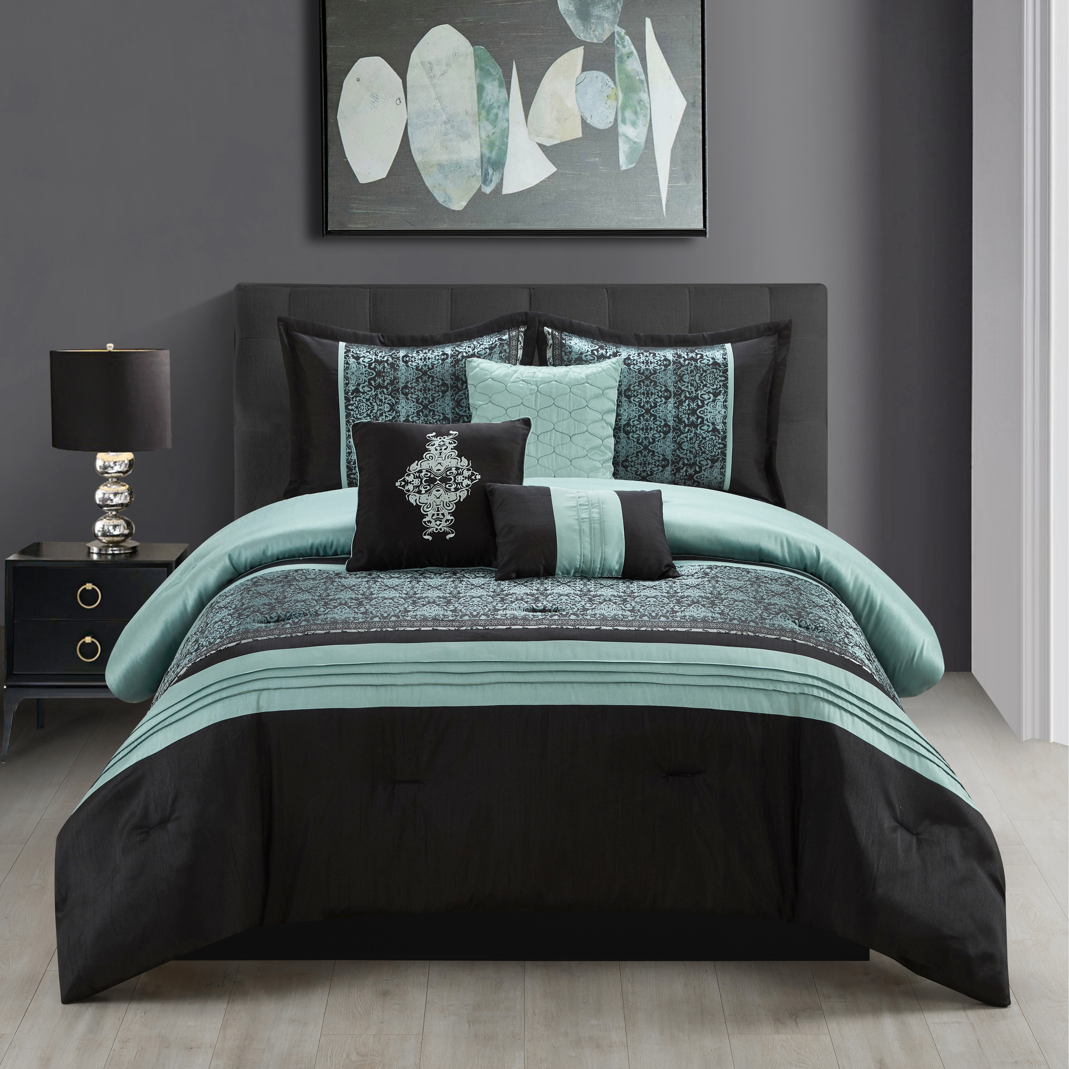 Nanshing Shelly 7 Piece Transitional Comforter Set