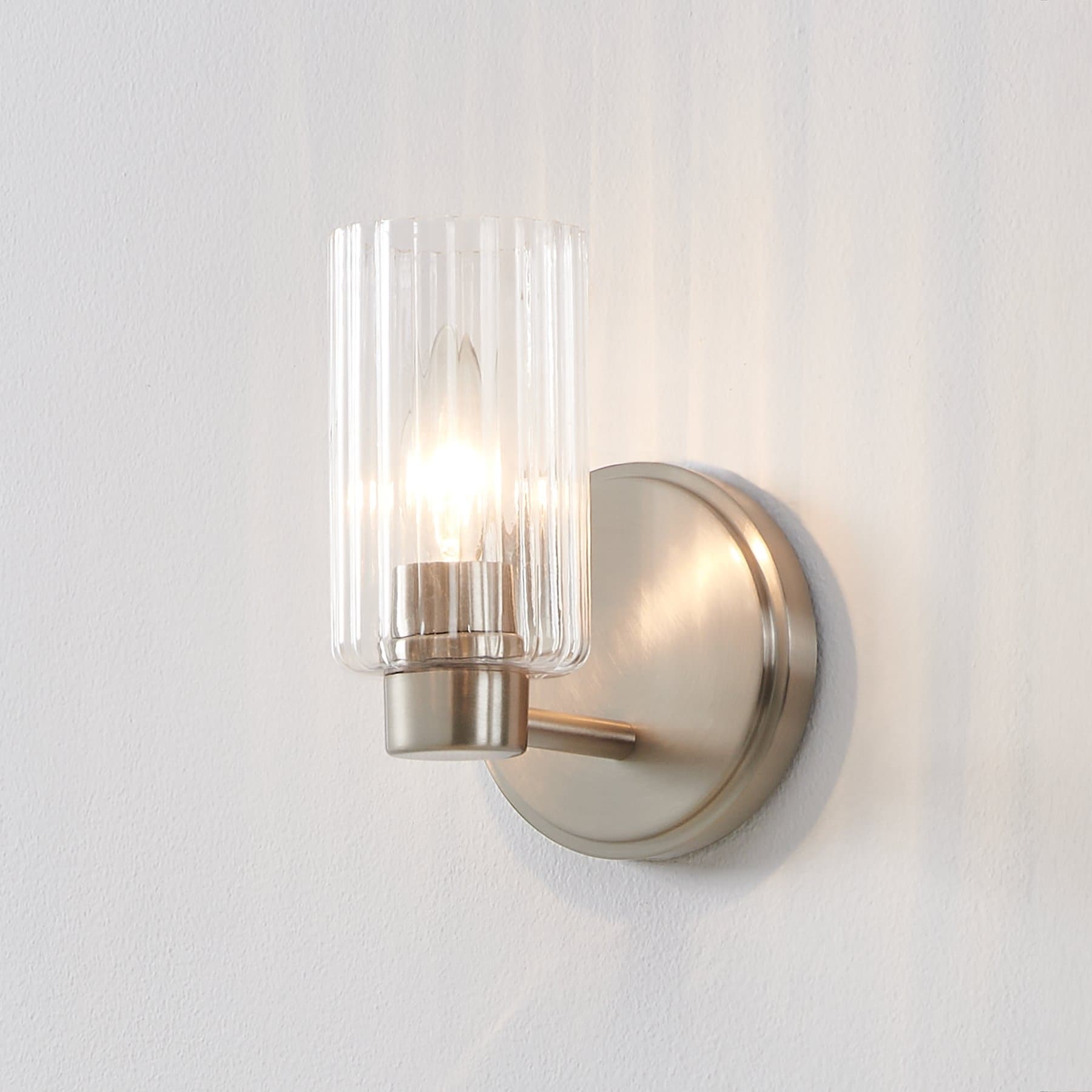 Thesis Bedminster 5-inch 1-light Brushed Nickel Vanity Light with Clear Ribbed Glass Shade