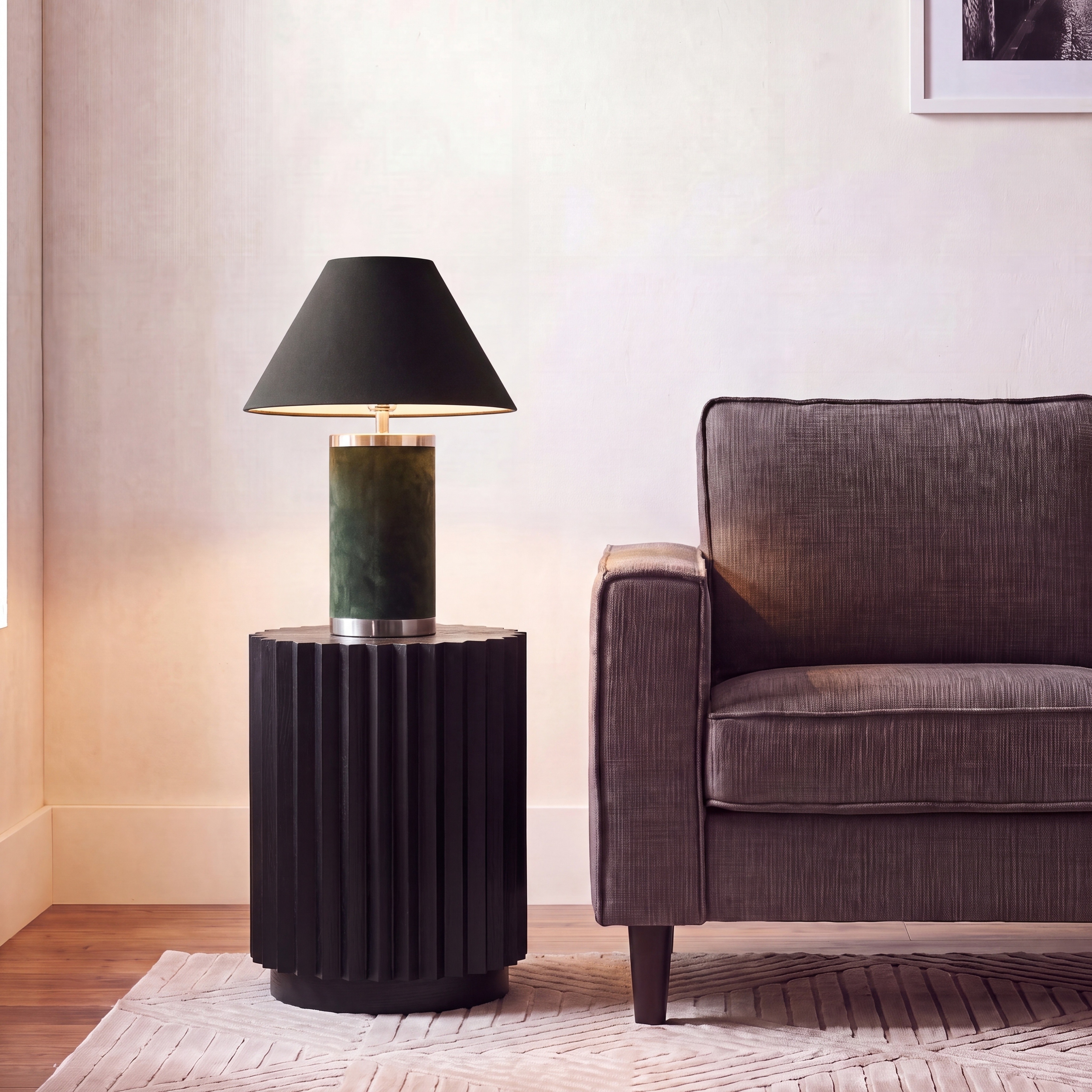 SAFAVIEH Arashi Pedestal End Table - 15"W x 15"D x 19"H