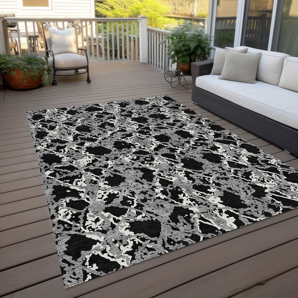 Machine Washable Indoor/ Outdoor Abstract Modern Chantille Rug