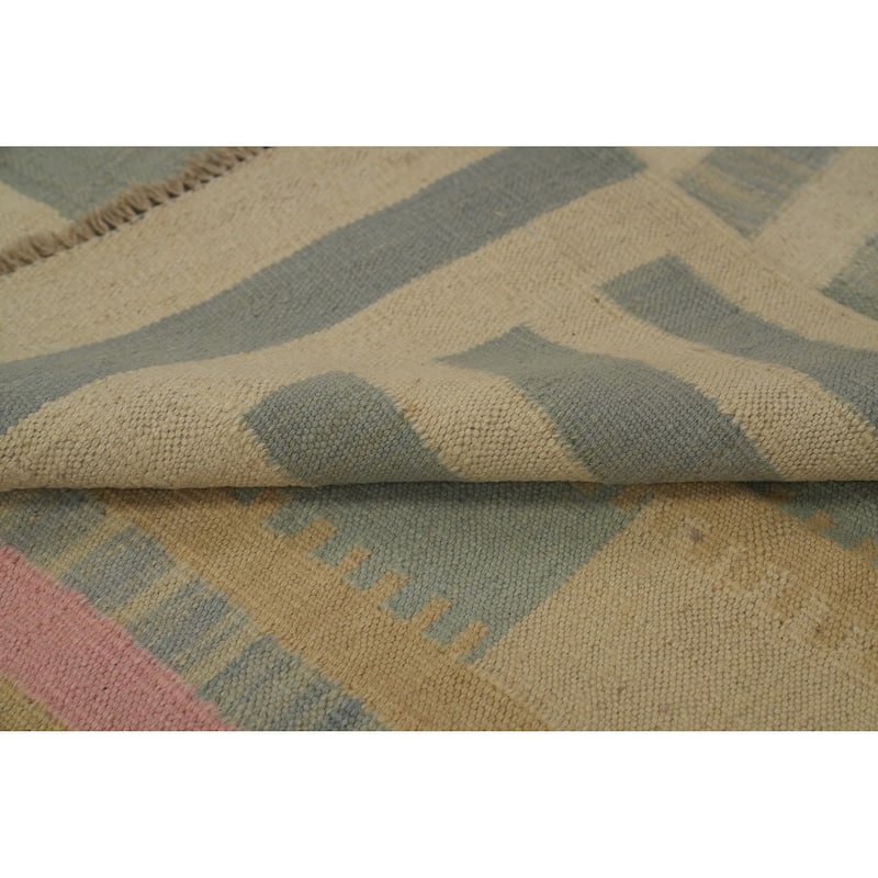 Hand Woven Southwestern Wool Multi-Colored Geometric Area Rug - 8' 6'' X 4' 11''