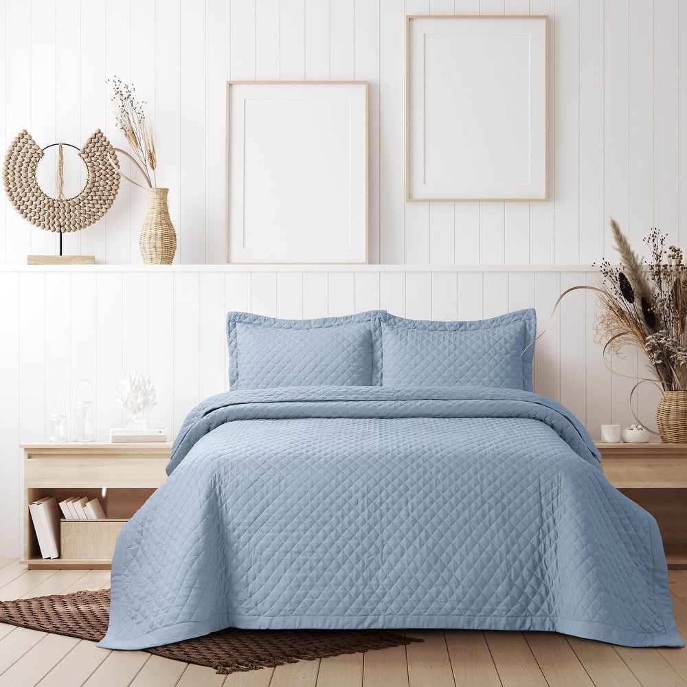 Brisbane Solid Oversized Quilt Set