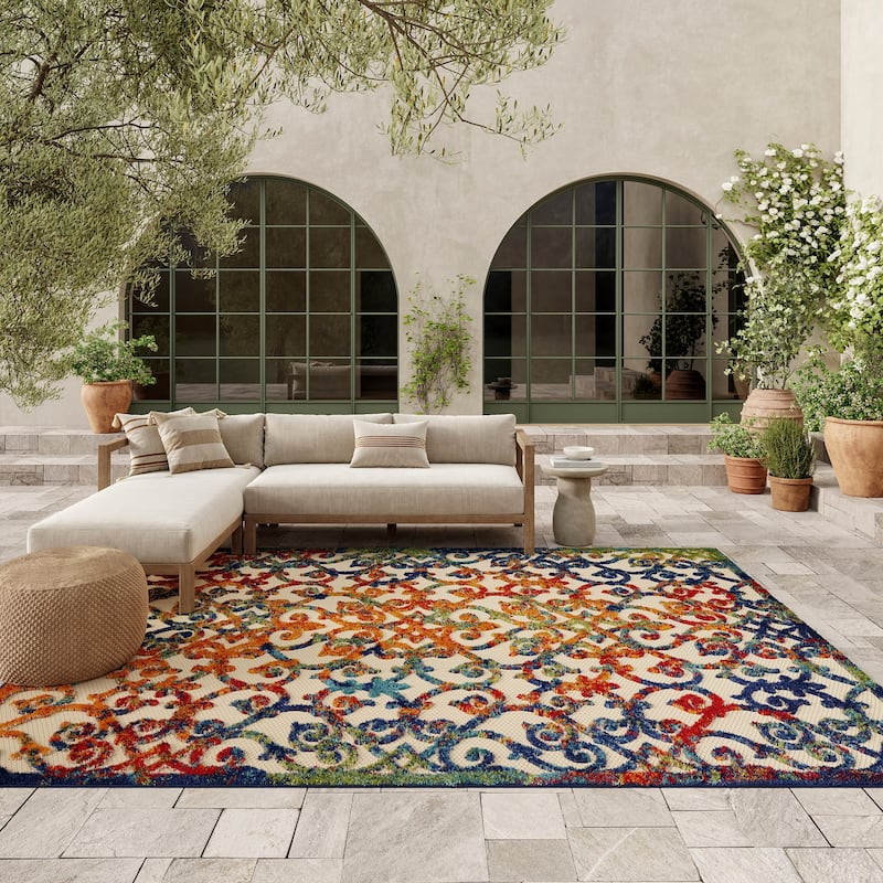 Nourison Aloha Transitional Scroll Indoor/Outdoor Damask Rug