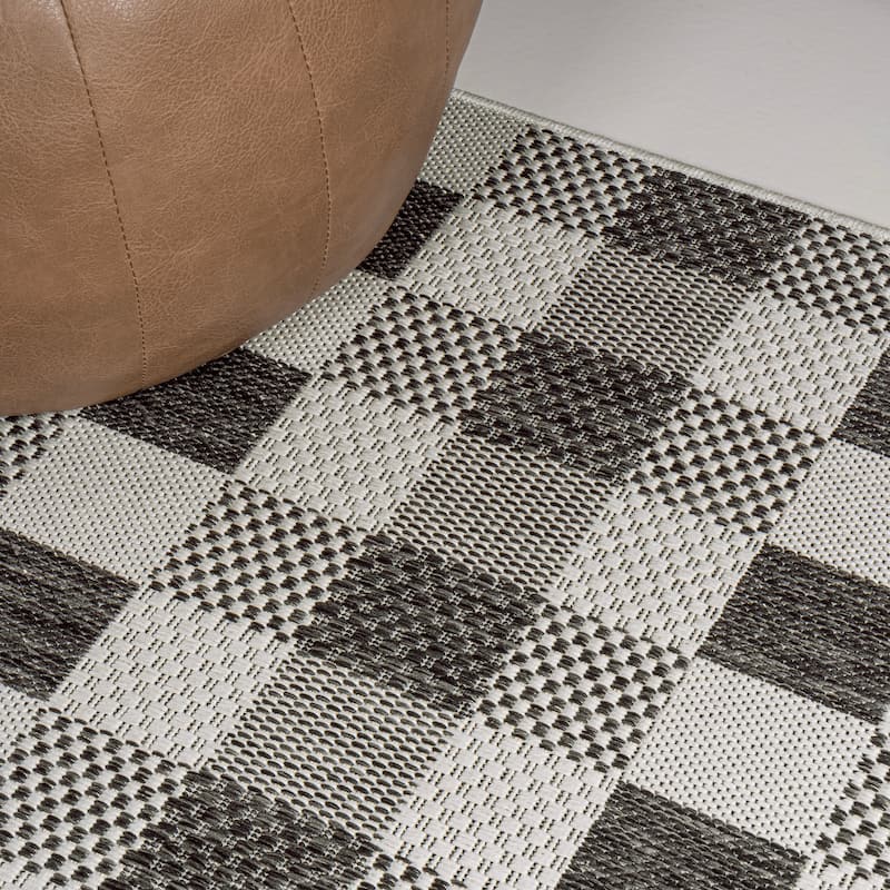 JONATHAN Y Biot Traditional Geometric Bold Gingham Black/Cream Indoor/Outdoor Area Rug