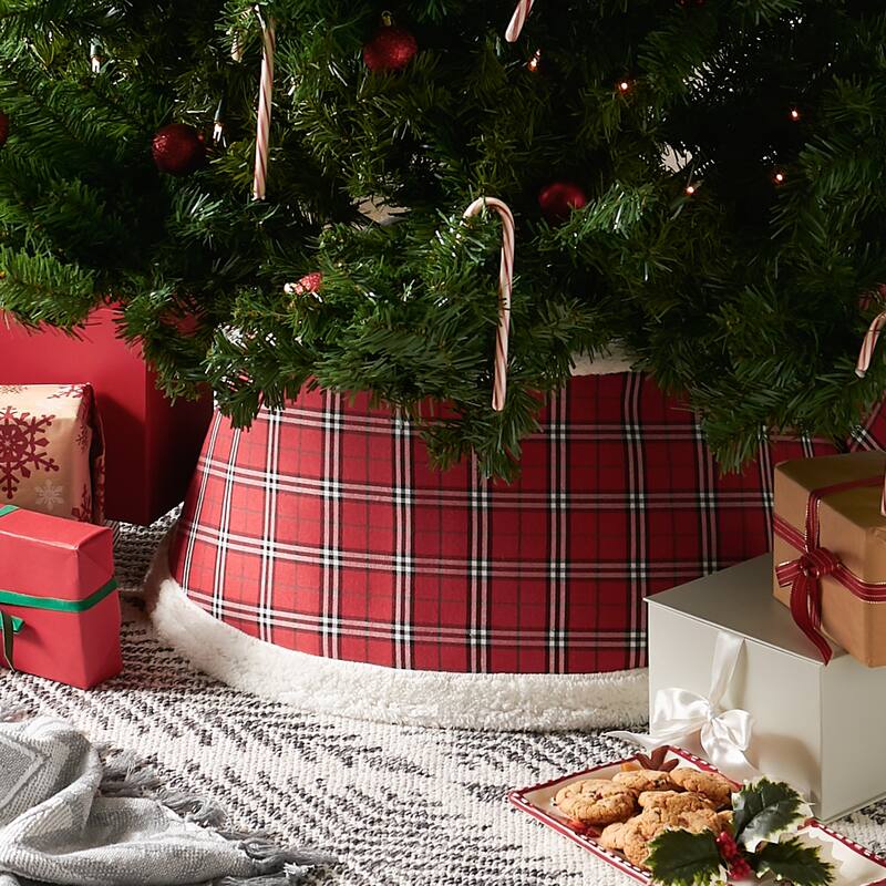 Holiday Tree Collar