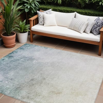 HomeRoots Ombre Transitional Rectangle Outdoor Rug