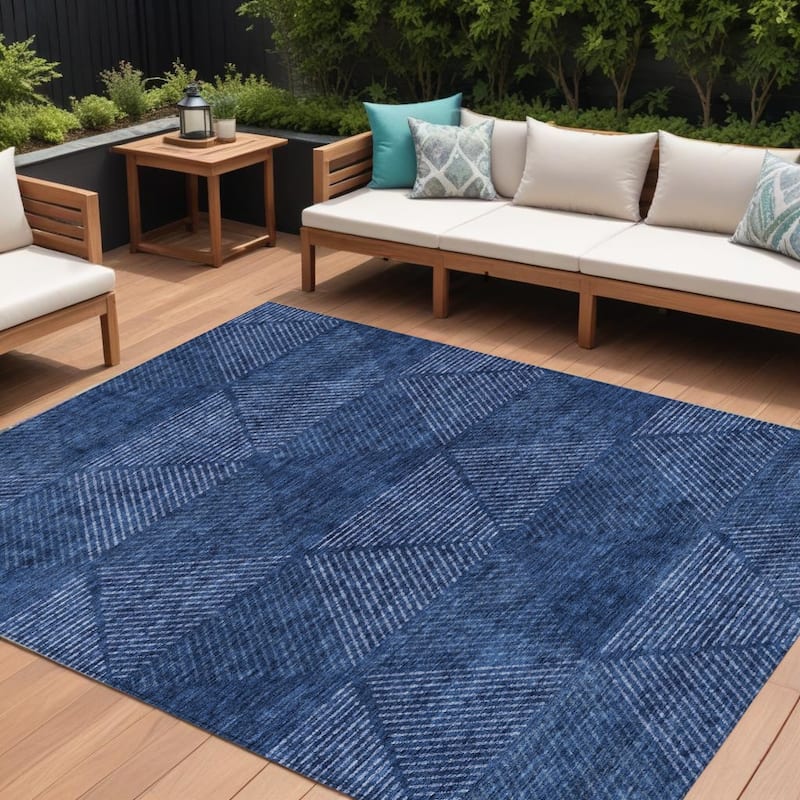 HomeRoots Geometric Transitional Rectangle Outdoor Rug - 10' X 14'