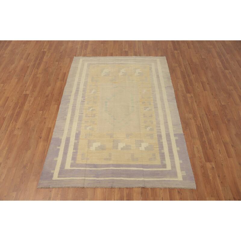 Hand Woven Southwestern Wool Multi-Colored Geometric Area Rug - 6' 9'' X 4' 10''