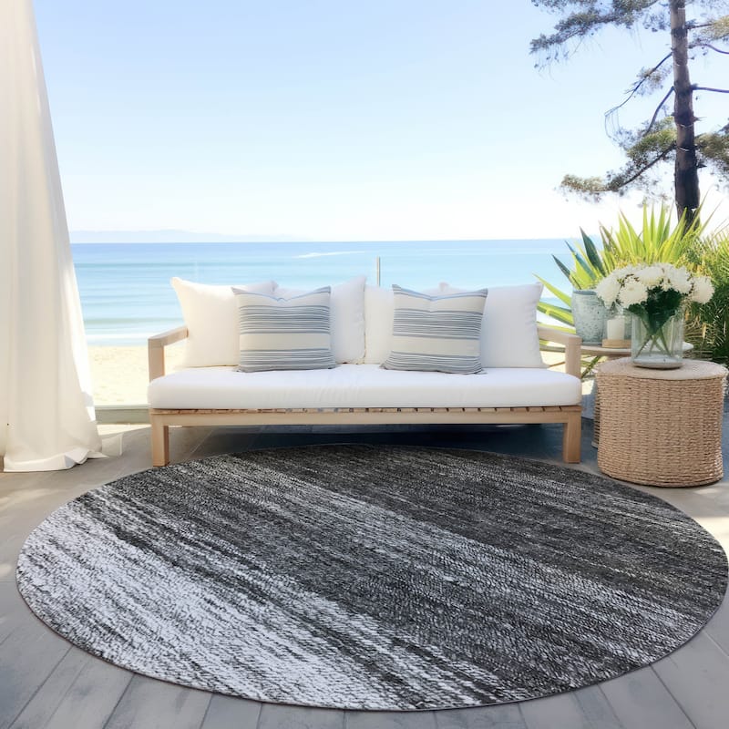 Machine Washable Indoor/ Outdoor Chantille Solid Ombre Rug - Gray - 8' x 8'