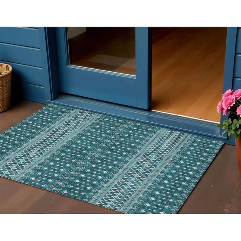 HomeRoots Tribal Transitional Rectangle Outdoor Rug - 3' x 5'
