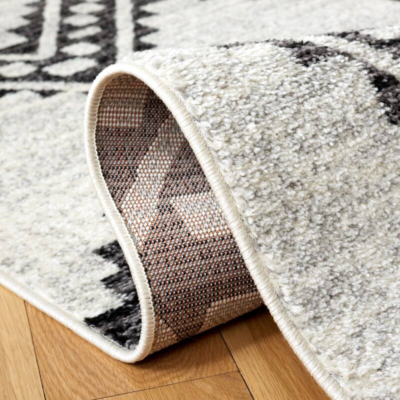 SAFAVIEH Tulum Ila Moroccan Boho Rug