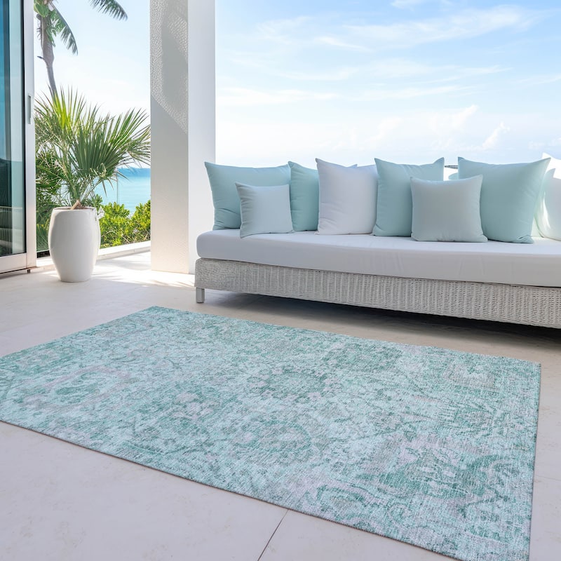 Machine Washable Indoor/ Outdoor Vintage Traditional Chantille Rug