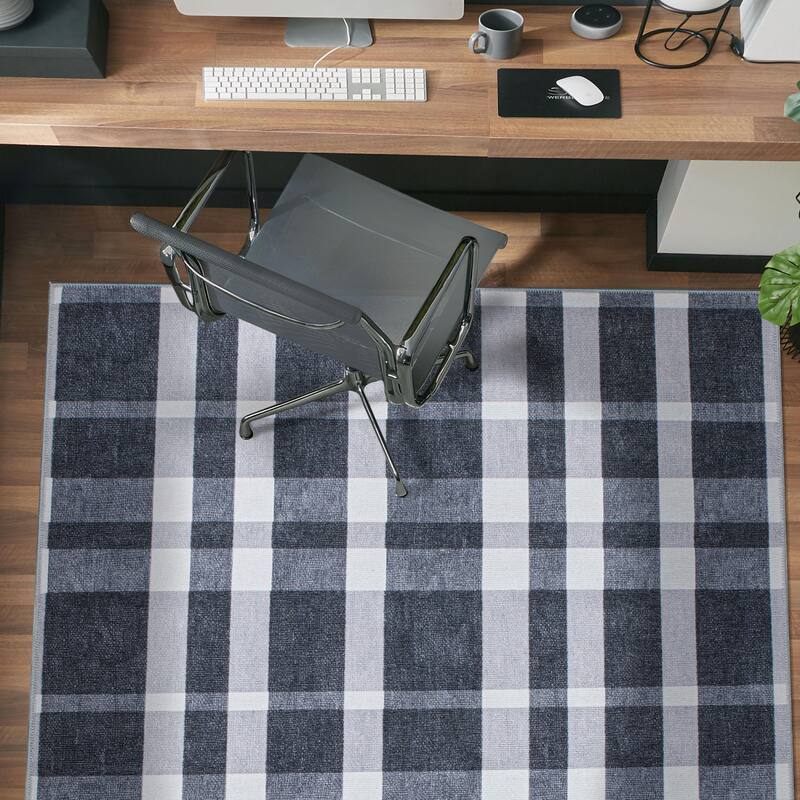 Modern Plaid Machine Washable Area Rug