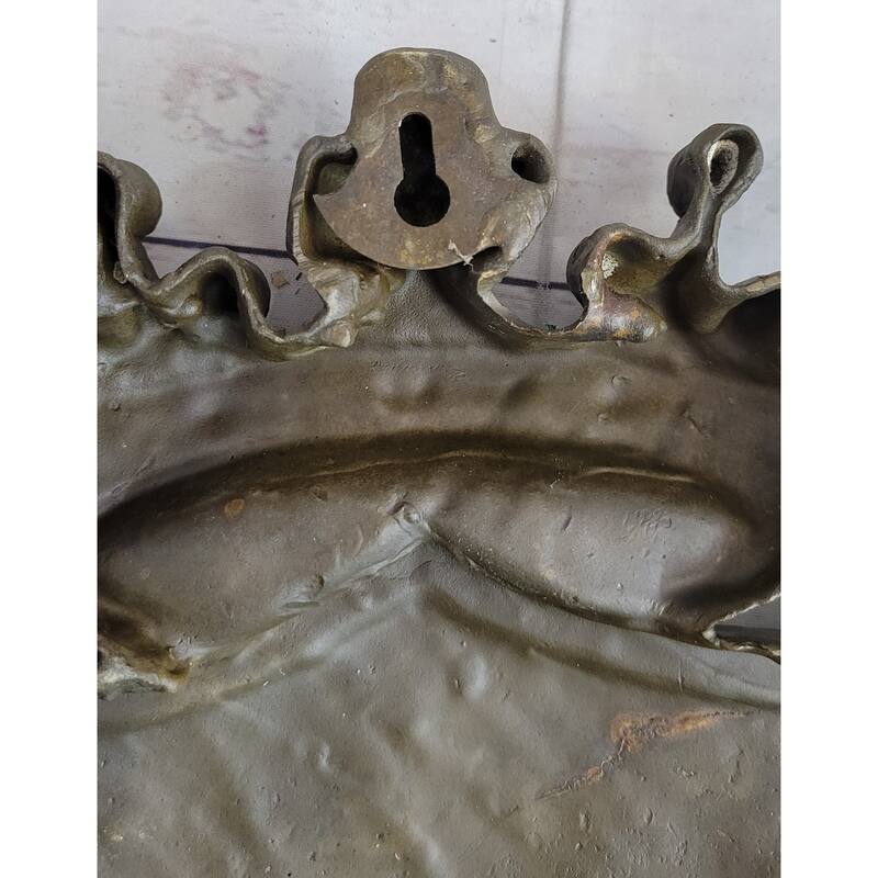 Coat Of Arms Family Crest Lions Crown Bronze Wall Mounted Hanging Sculpture 13 Inches X 16 Inches