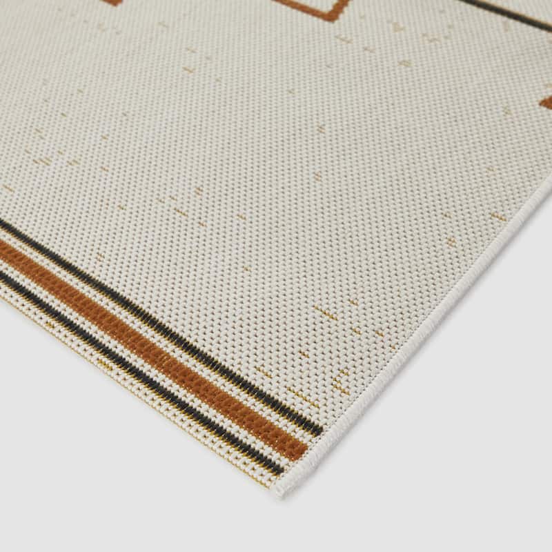 Mead Southwestern Indoor/Outdoor Area Rug