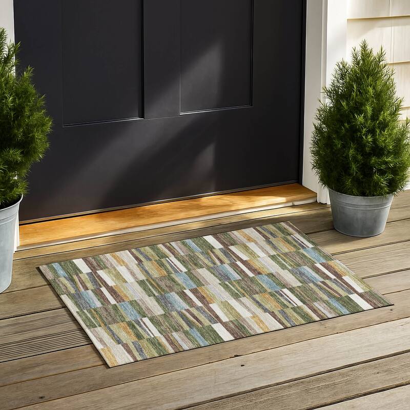 Machine Washable Indoor/ Outdoor Modern Antonito Chantille Rug - Olive - 1'8" x 2'6"