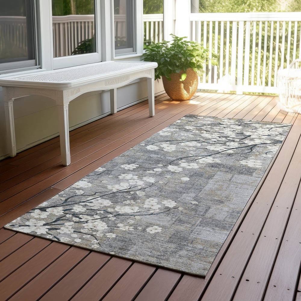Machine Washable Indoor/ Outdoor Modern Floral Chantille Rug