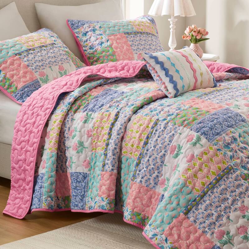 Intelligent Design Nellie Quilt Set
